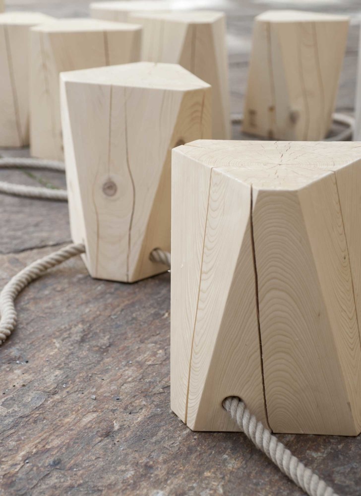 Der Grazer Hocker von Rosenkranz Design Möbel