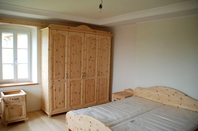 Zirben-Schrank von Rosenkranz
